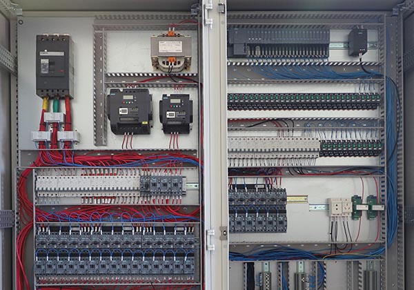 三效蒸發器自控系統 三效蒸發器自控系統